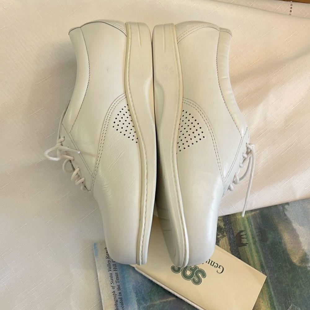 SAS WHITE LEATHER COMFORT SHOES.  NEW. - Picture 3 of 8